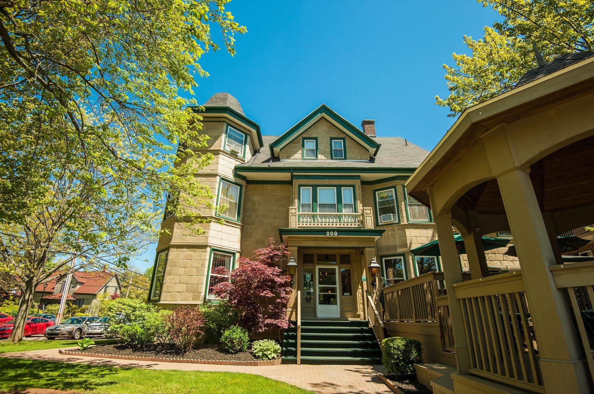 Dundee Arms Inn Charlottetown Exterior photo