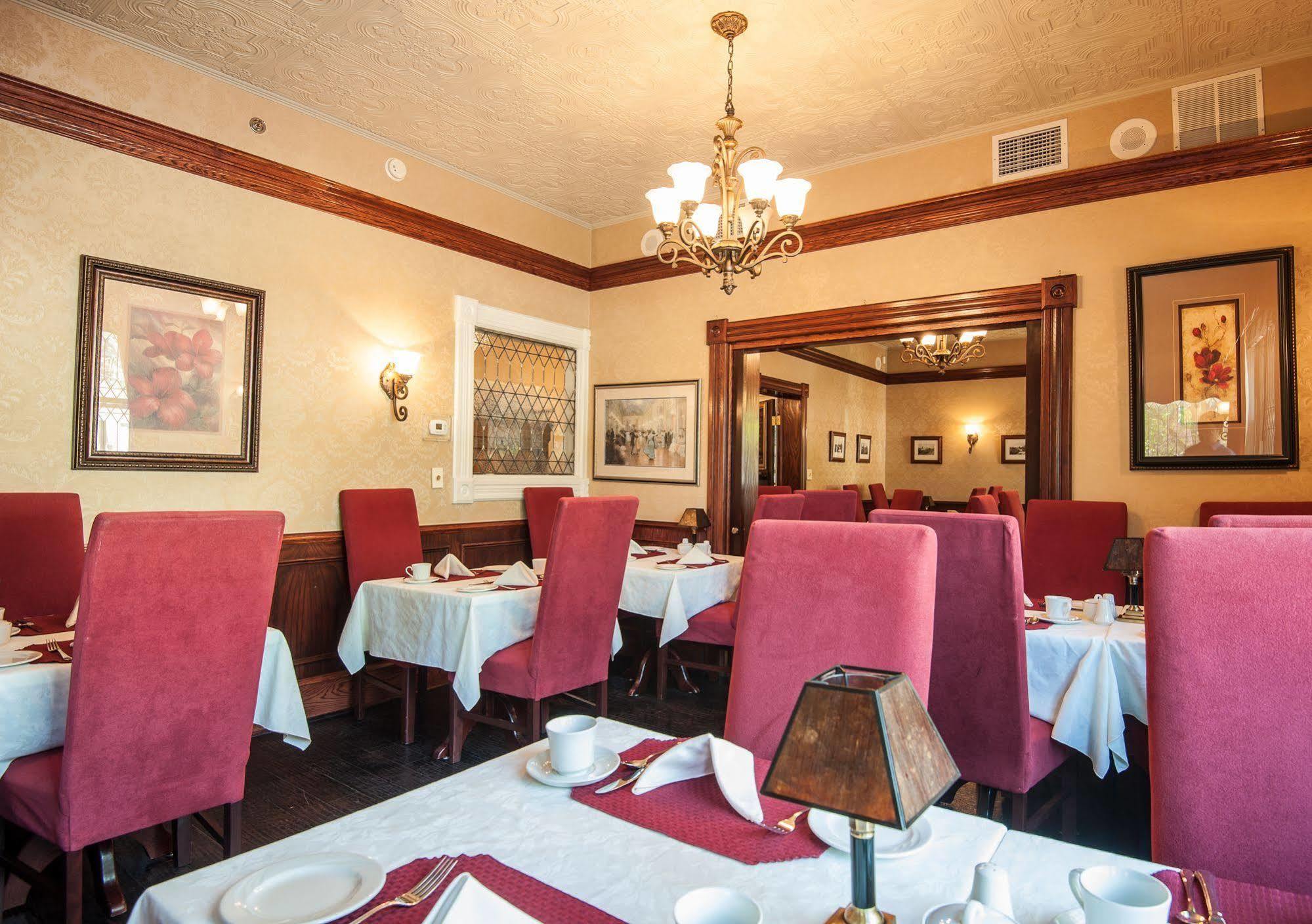 Dundee Arms Inn Charlottetown Exterior photo
